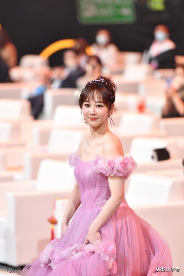 楊紫,劉亦菲,唐嫣誰更漂亮? 楊紫,劉亦菲,唐嫣誰更漂亮?