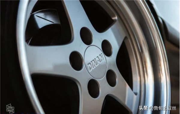 「轂銳馳」22歲的女孩改裝了一臺與她同齡的寶馬