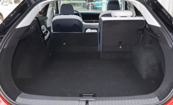 代步新貴族！極狐阿爾法S初來乍到，但競爭力不小