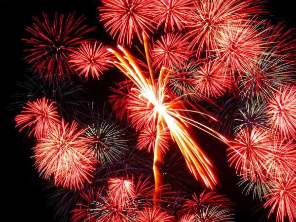 分享：60朵春節煙花，火樹銀花，璀璨奪目，絢麗多彩，眼花繚亂