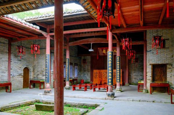 贛州山中有座明清古村，耗資1.5億打造成景區，客家圍屋是亮點