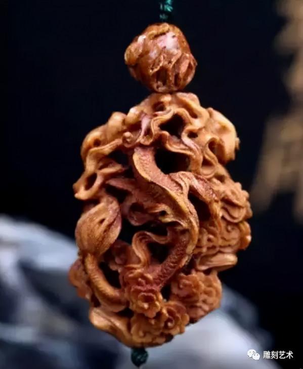 桃子誰都吃過,可是如此勁爆的桃核雕刻誰見過? 桃子誰都吃過,可是如此勁爆的桃核雕刻誰見過?