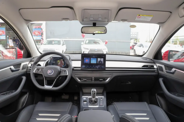 比亞迪秦Pro中配和高配相差1萬元，是否值得入手