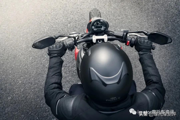 我有點懷疑,Aprilia Tuono660 vs Triumph Trident660你不知怎麼選? 我有點懷疑,Aprilia Tuono660 vs Triumph Trident660你不知怎麼選?