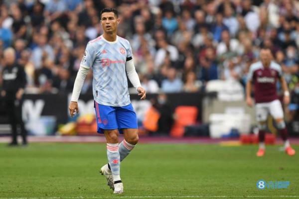 基恩:曼聯需要小心,C羅很出色但其他球員也要站出來 基恩:曼聯需要小心,C羅很出色但其他球員也要站出來