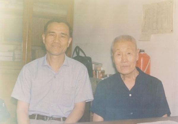 98歲在3年“謊言”中離世：愛妻承諾比他晚離去，不料只能食言