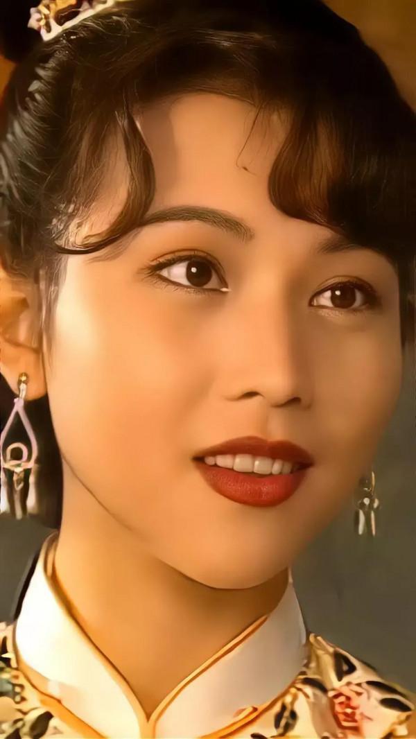 千嬌百媚蔡少芬