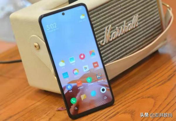 最低1399元！這三款千元機價效比沒輸過，各個都是水桶機