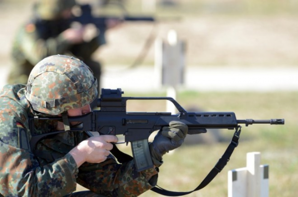 步槍瞄準鏡比槍管高,為何還能準確擊中目標?校槍需要多長時間? 步槍瞄準鏡比槍管高,為何還能準確擊中目標?校槍需要多長時間?