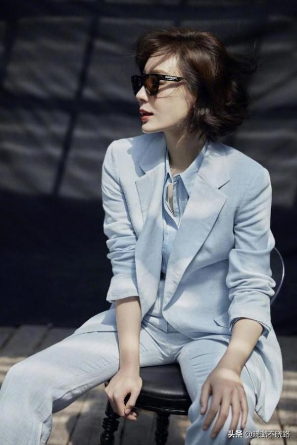 真正見過世面的女人，穿西裝外套不會配小黑褲，看陳數就知道了