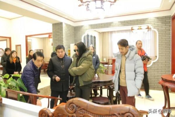 《人世間》中周家人的愛情千模百樣，扮演者的婚姻狀況也各有不同