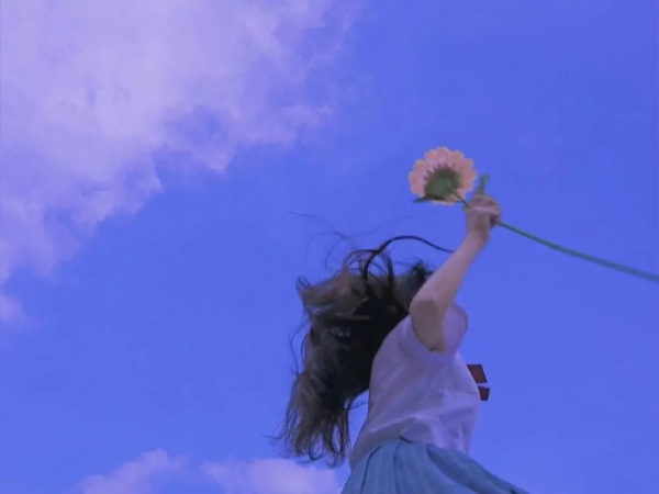 女孩,少碰愛情,多去旅行 女孩,少碰愛情,多去旅行