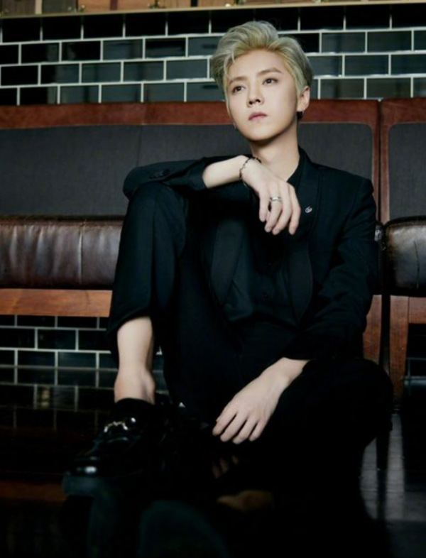 鹿晗 EXO前成員,鄧超的傻狍子,關曉彤的男友,你們喜歡他嗎 鹿晗 EXO前成員,鄧超的傻狍子,關曉彤的男友,你們喜歡他嗎