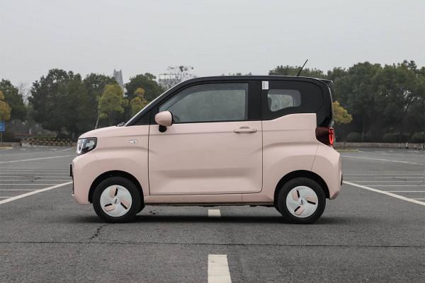 奇瑞QQ冰淇淋購車手冊，不到3萬起售的純電玩具，買哪款？