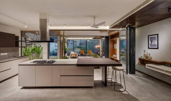 跟父母同住“回”字戶型,雙客廳雙樓梯中間天井汀步,舒適和睦 跟父母同住“回”字戶型,雙客廳雙樓梯中間天井汀步,舒適和睦