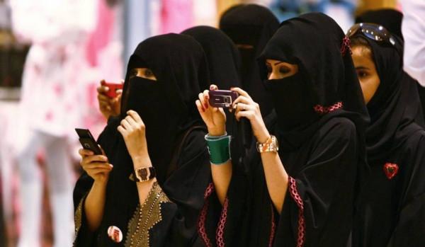 沙特前王妃:烏髮如雲的中東美人,嫁大28歲王子,不穿黑袍不遮面 沙特前王妃:烏髮如雲的中東美人,嫁大28歲王子,不穿黑袍不遮面