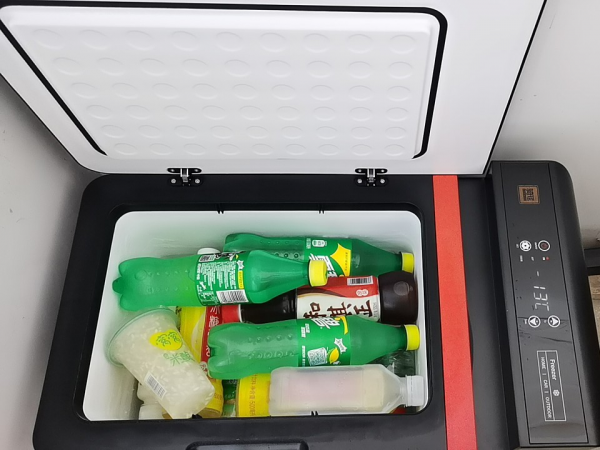 車載冰箱搬進家裡? 車載冰箱搬進家裡?