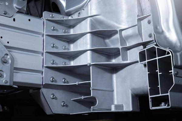 正向研發見成效，蔚來是如何當上“碰撞”全優生的？