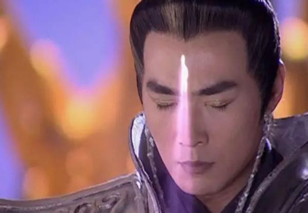 把手指放在眉心附近,會有奇怪的感覺,這是怎麼回事? 把手指放在眉心附近,會有奇怪的感覺,這是怎麼回事?