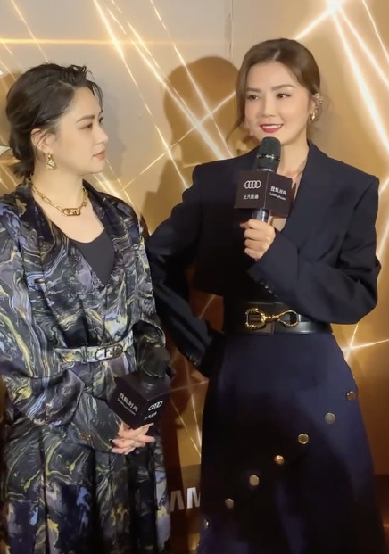 女明星的紅毯內卷又來了，別人露胳膊露腿，她卻別出心裁