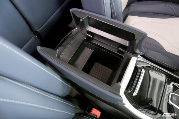 家用MPV新玩法,旅行兼具城市通勤!實拍上汽大通MAXUS旅行家G20 家用MPV新玩法,旅行兼具城市通勤!實拍上汽大通MAXUS旅行家G20