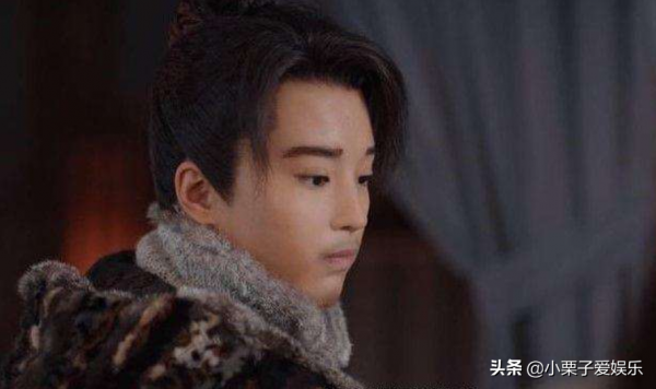 女扮男裝“以假亂真”！看這幾位女演員扮相，“假男人”臉疼不？