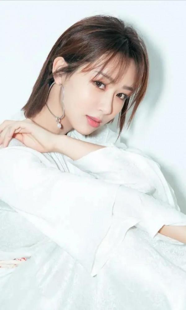 寶藏女孩楊紫美圖｜倪萍：《女心理師》楊紫是個很有魅力的演員