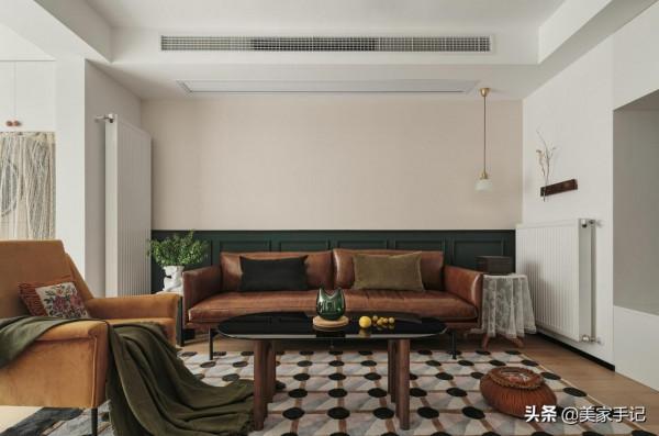 越來越多人不做電視牆，學她家打滿櫃子，全屋不是一般的實用大氣