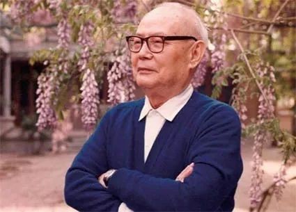 部隊中的參謀長，是怎樣的官職，它的地位是高是低呢？