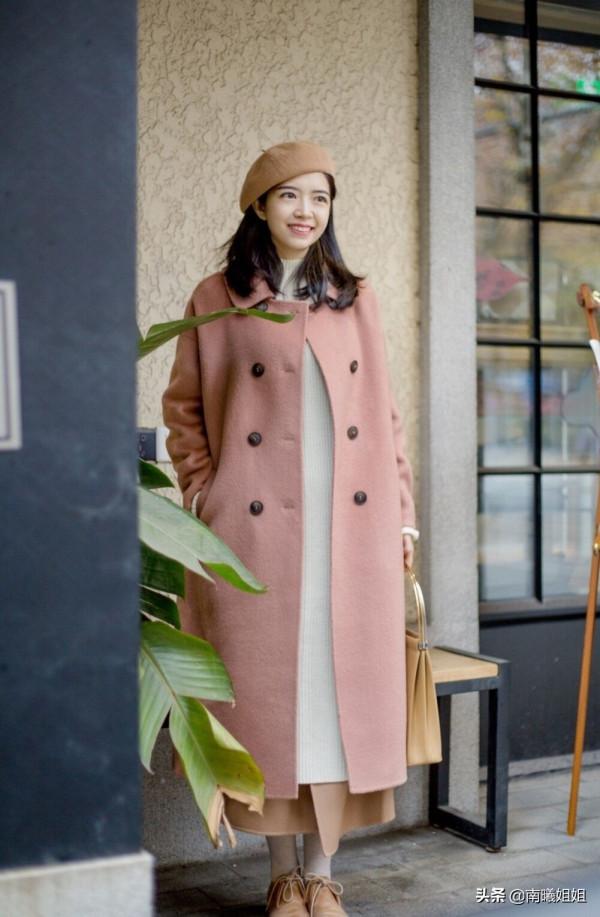 秋天穿風衣,別隻會買卡其色!試試這3種“高階色”,優雅提氣質 秋天穿風衣,別隻會買卡其色!試試這3種“高階色”,優雅提氣質