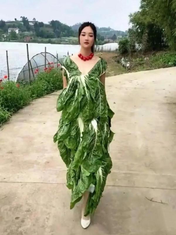 身在城鄉結合部,心在巴黎時裝週,“純天然服裝秀”走出超模步伐 身在城鄉結合部,心在巴黎時裝週,“純天然服裝秀”走出超模步伐