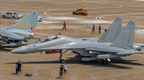 為什麼說殲11D不會取消，機體結構和航電優勢明顯，能對抗F35A