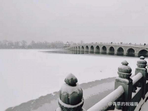 京城冬雪會作畫