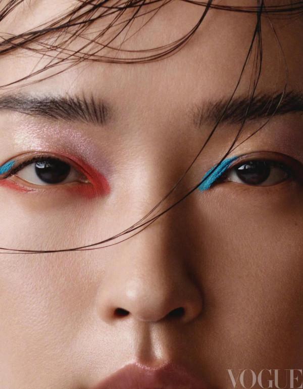 杜鵑二月刊封面大片 鮮豔的穿搭與妝容 一組灑脫活力的運動風大片