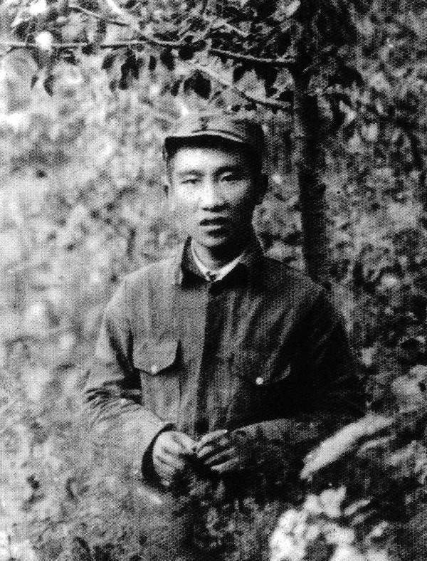 1982年，重慶發現戴腳鐐的遺骸，鑑定結果：是失蹤48年的紅軍師長