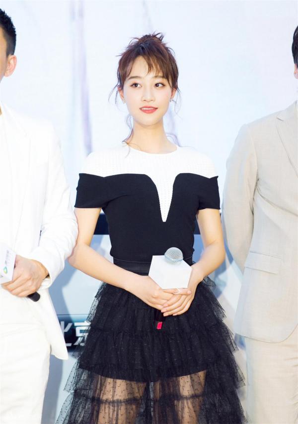 女孩子真該向藍盈瑩學習,不僅鍛鍊身體,還要增強自己的時尚感 女孩子真該向藍盈瑩學習,不僅鍛鍊身體,還要增強自己的時尚感