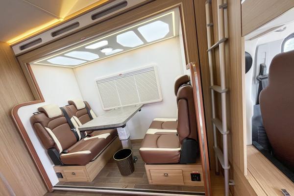 輕卡房車帶拓展，還有乾溼分離衛生間，金龍艾科斯H500單拓展房車