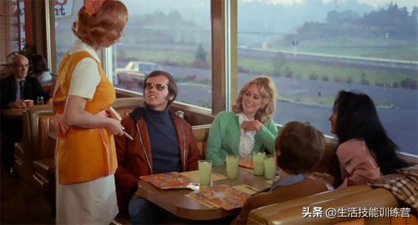 50個在電影中很常見但在現實生活中不可能出現的情節