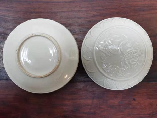 錦華源收藏:美器之二十一 北宋定窯蘆雁花卉紋粉盒 錦華源收藏:美器之二十一 北宋定窯蘆雁花卉紋粉盒