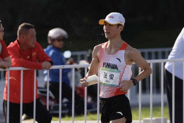 張俊摘取十四運田徑比賽雲南首金 張俊摘取十四運田徑比賽雲南首金