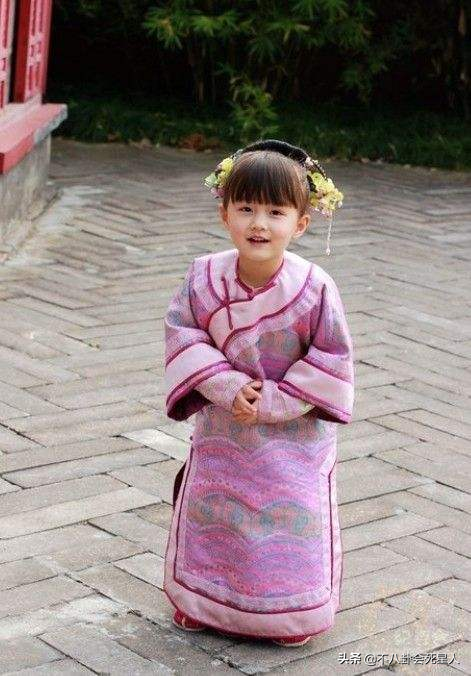 被禁止整容的5位童星，小時候驚為天人，步入青春期後各有千秋