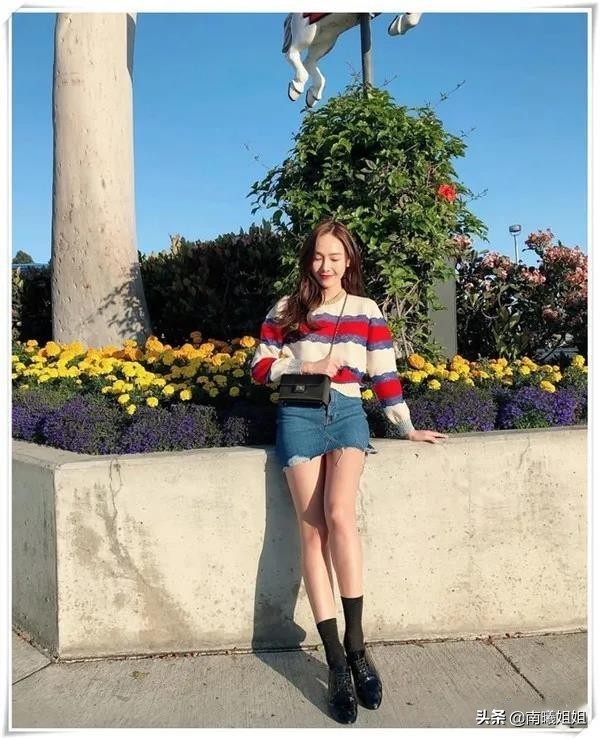 怪不得時尚精都不穿小白鞋了，今年“布洛克鞋”火了，舒適還高階