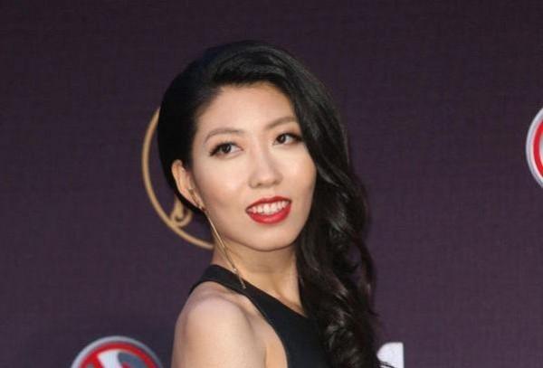 哈爾濱女歌手曲婉婷,進外國上流圈子,母親貪汙3.5億 哈爾濱女歌手曲婉婷,進外國上流圈子,母親貪汙3.5億