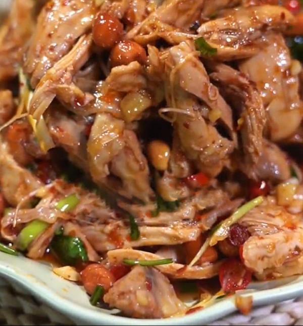 好吃的手撕雞，簡單幾步你也能學會，趕緊收藏起來試試吧