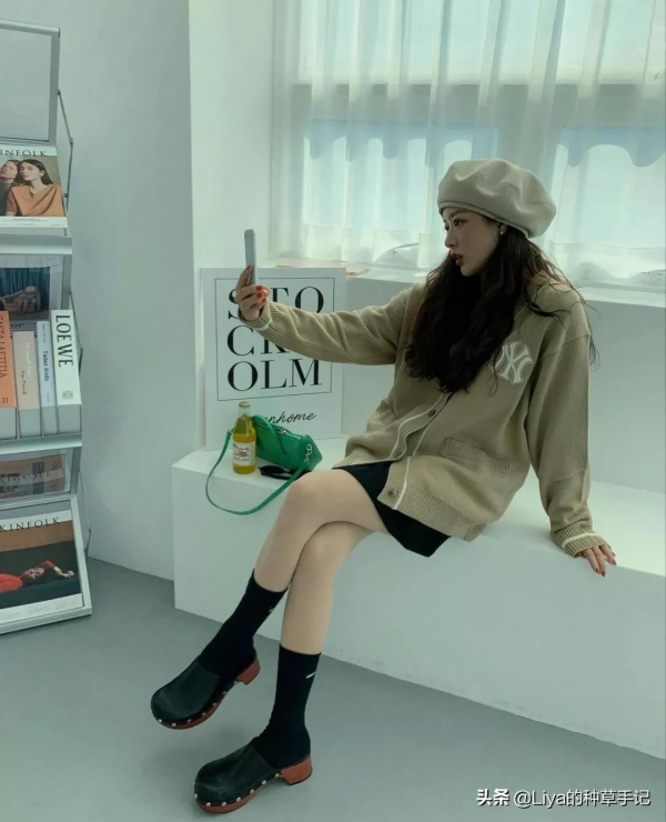 裙子裡還在穿“打底褲”嗎？現在流行這樣穿，美炸了