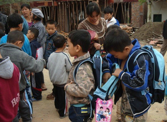 5歲小孩幼升小簡介長達15頁,家長看後感慨:貧民的孩子何去何從 5歲小孩幼升小簡介長達15頁,家長看後感慨:貧民的孩子何去何從