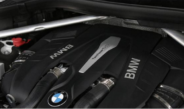 Roadster貼地飛行，i7搭三電機，2022六款效能極強的重磅新車盤點