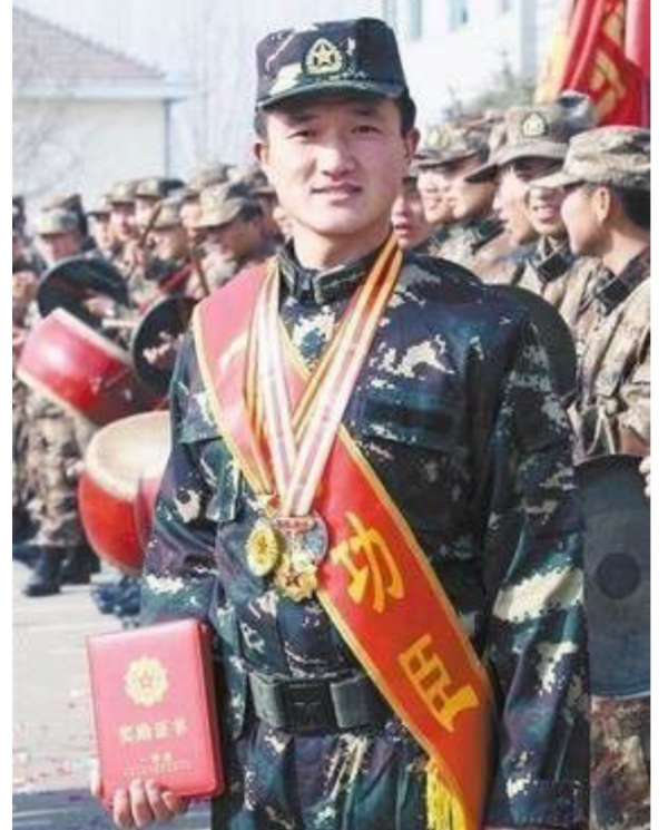 09年國際特種兵競賽,河南小夥率隊破紀錄,打敗歐美13支特種部隊 09年國際特種兵競賽,河南小夥率隊破紀錄,打敗歐美13支特種部隊