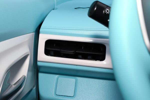 實拍雷丁芒果：5萬多就配互聯雙液晶屏，335km續航、半小時快充