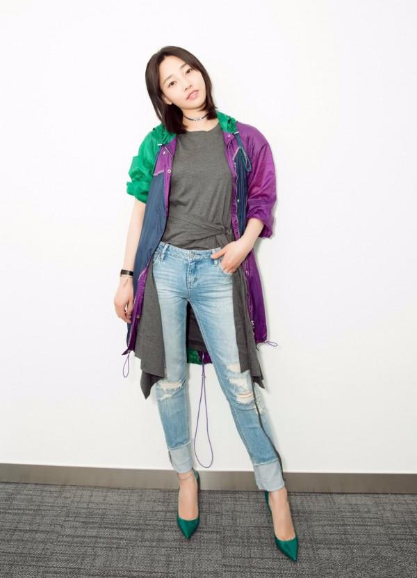 白百何真會“裝”僅僅是剪了個空氣劉海，一下就嫩回了18歲